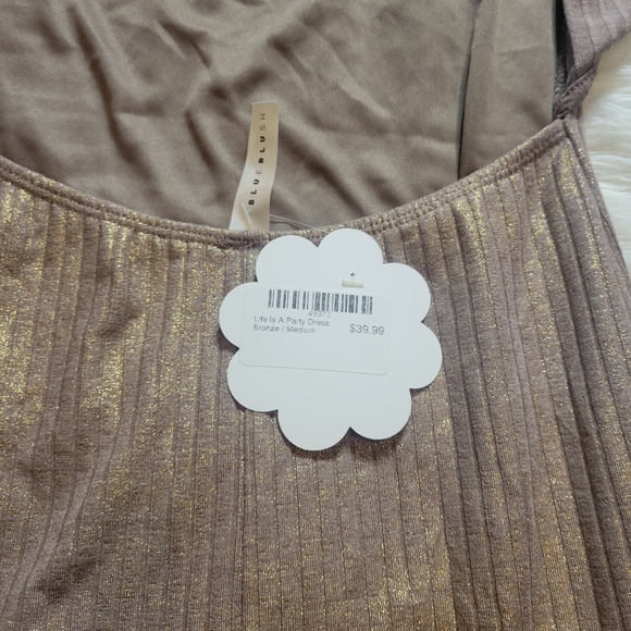 Blue Blush Life is a Party Dress! - Picture 3 of 3